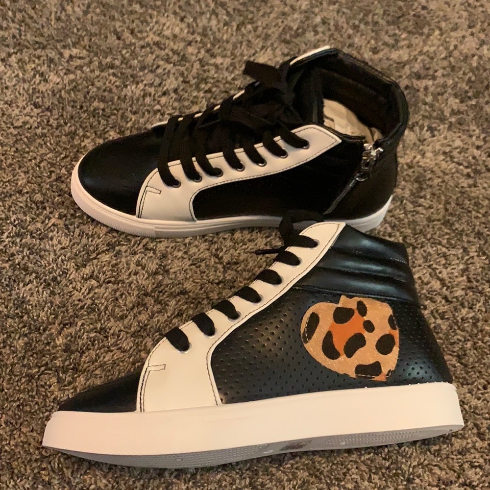 Ankle Sneakers